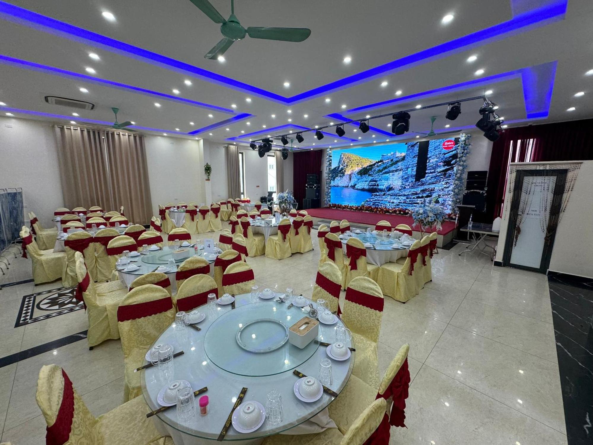 Hotel Khach San Tuan Anh Cửa Lò Zewnętrze zdjęcie